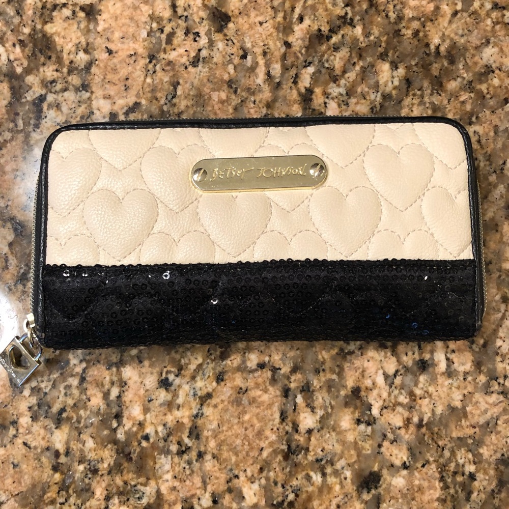 Betsey Johnson wallet